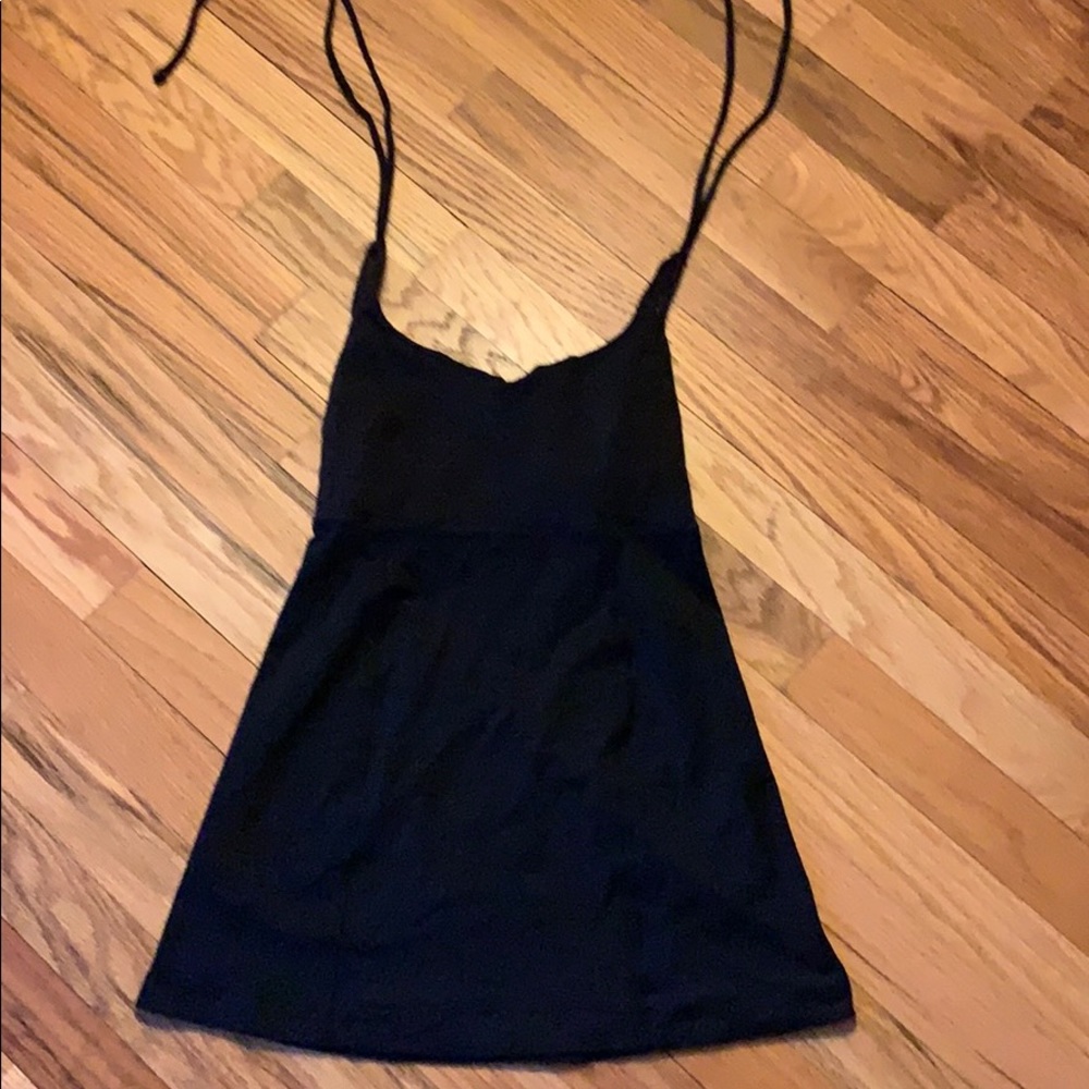Lululemon women’s tie halter top with bra